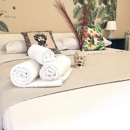 A Due Passi Dal Centro Sweet Rooms Agrigento Exterior foto