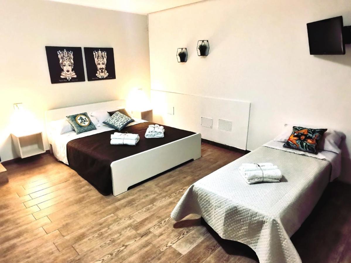 A Due Passi Dal Centro Sweet Rooms Agrigento Exterior foto